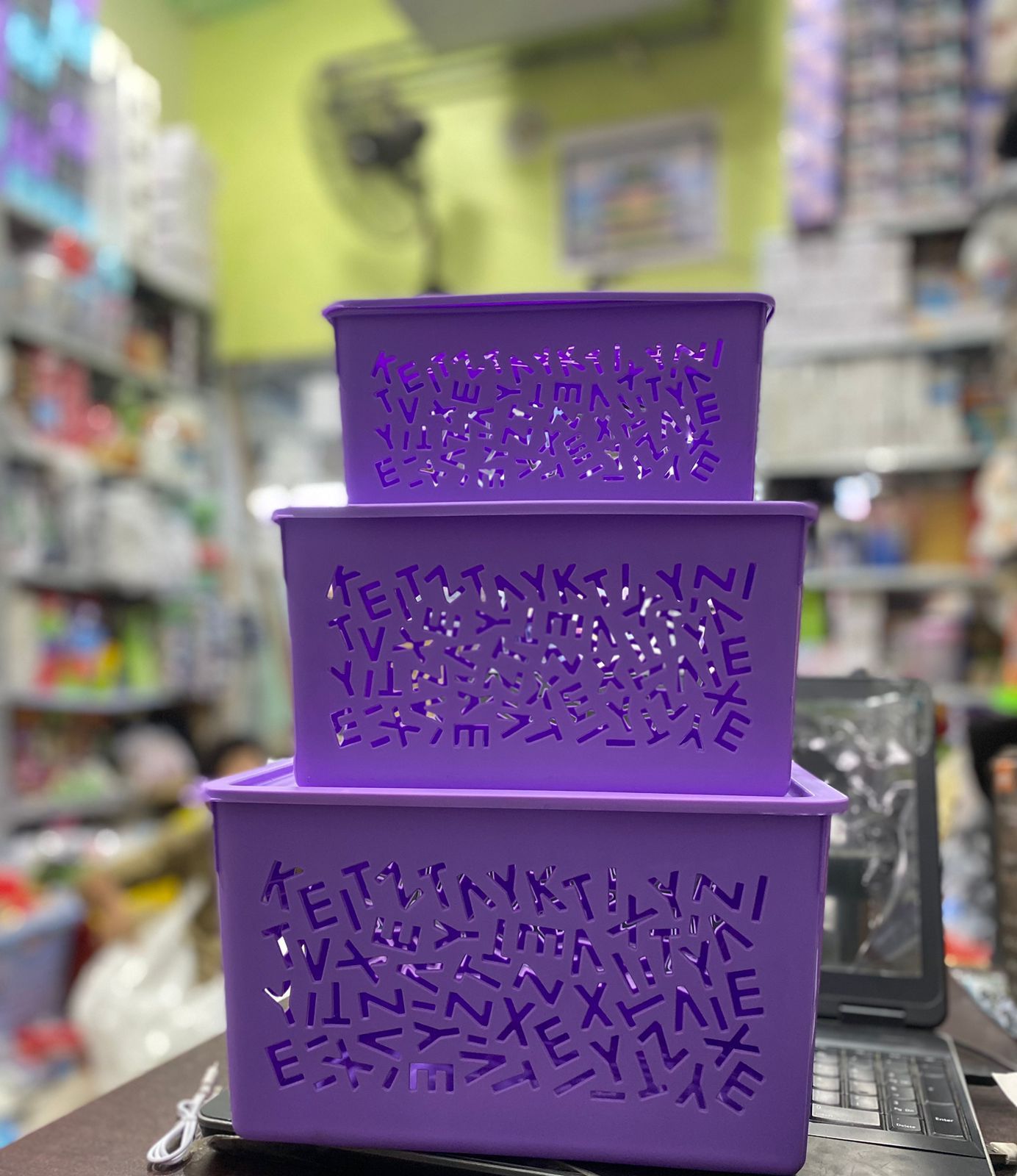 Set of 3pcs Smiley/Alphabets Plastic Storage Baskets (Mix/Random colour)